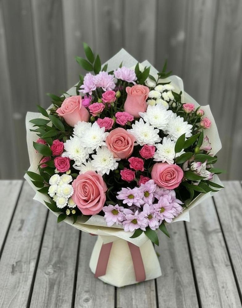 Букет цветов из: Альстромерии, Гвоздики, Розы и Хризантемы в Новошахтинском