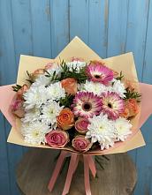 Букет цветов из:  Розы, Герберы и Хризантемы в Новошахтинском