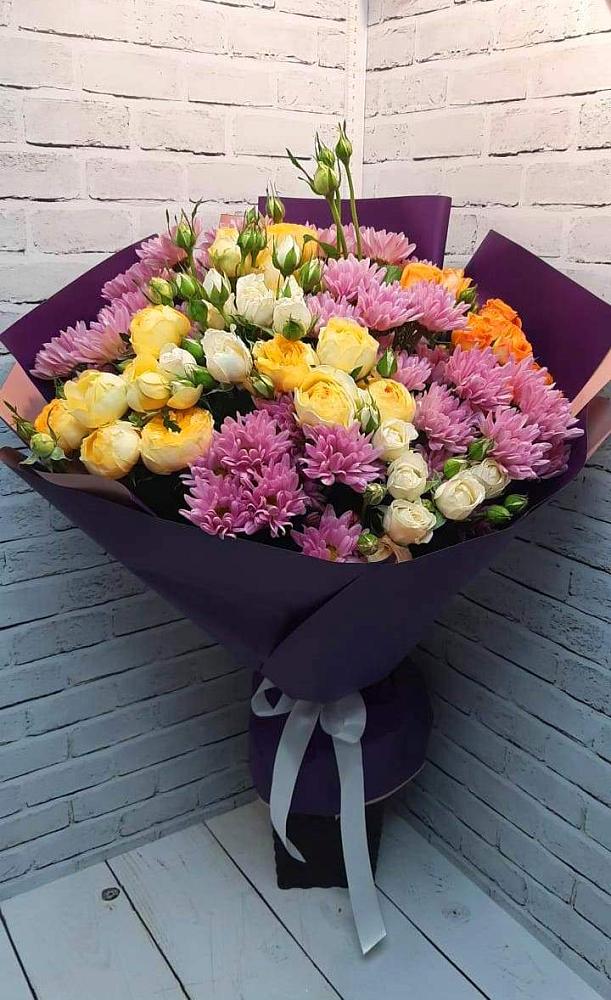 Букет цветов из: Хризантемы и Розы в Новошахтинском
