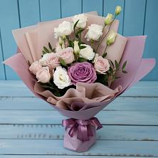 Букет цветов из:  Розы и Лизиантусы в Новошахтинском