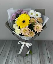 Букет цветов из:  Розы, Герберы и Хризантемы в Новошахтинском