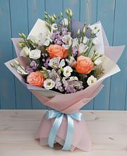 Букет цветов из:  Лизиантусы, Розы, Альстромерии и Гипсофила в Новошахтинском