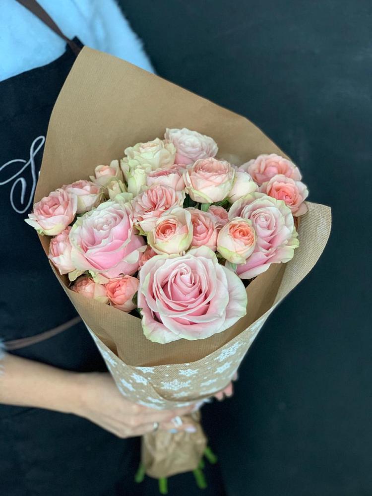 Букет цветов из: Хризантемы и Розы в Новошахтинском