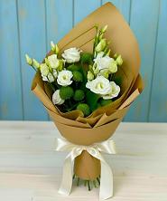 Букет цветов из:  Хризантемы и Лизиантусы в Новошахтинском