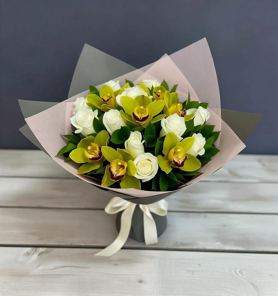 Букет цветов из: Орхидеи и Розы в Новошахтинском