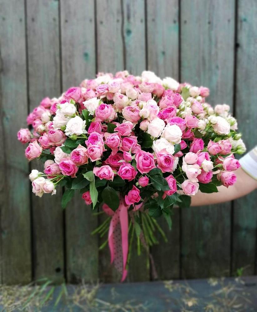 Букет Розовые кустовые розы Натали и Лав Лидия в Новошахтинском