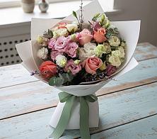 Букет цветов из:  Розы, Лизиантусы и Гвоздики в Новошахтинском