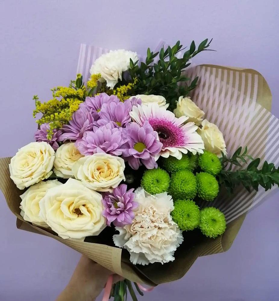 Букет цветов из: Хризантемы, Розы, Гвоздики и Герберы в Новошахтинском