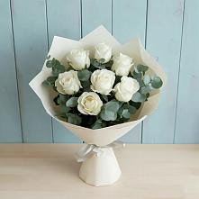 Букет Белые розы в Эвкалипте в Новошахтинском
