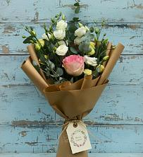 Букет цветов из:  Розы и Лизиантусы в Новошахтинском