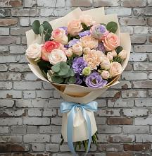 Букет цветов из:  Розы, Лизиантусы и Гвоздики в Новошахтинском